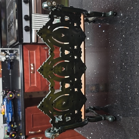 Vintage. Home Interior Ornate Green and Brown Decorative Bench - Picture 5 of 6